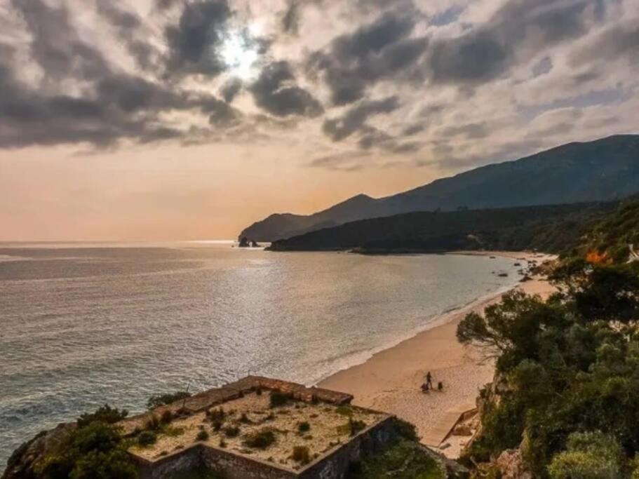Casa Com Jardim Perto Da Praia Sesimbra Exterior foto